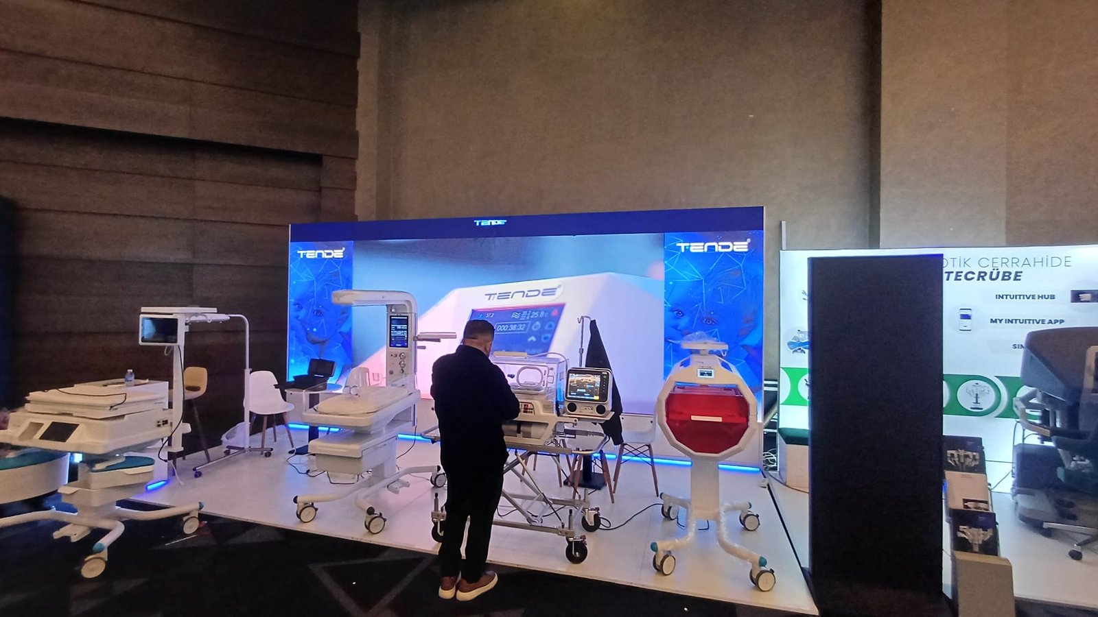 18 mt² Dijital LED Stand (3 Birim)